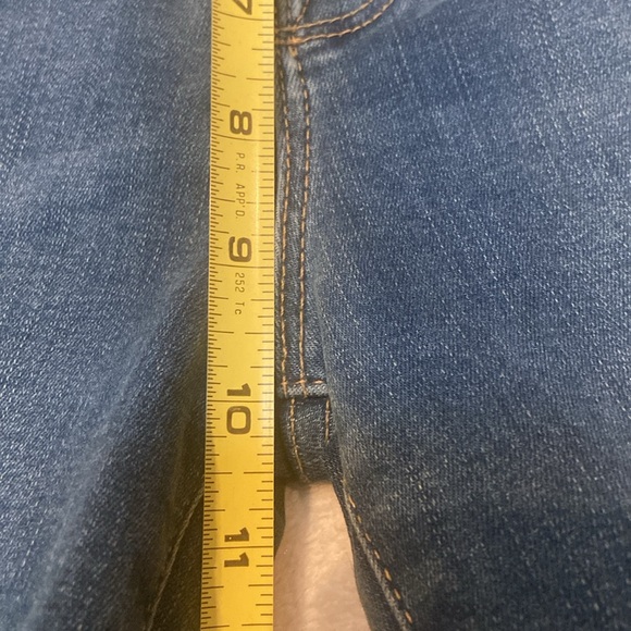 GOOD AMERICAN NWT Size 25 High Rise Crop Raw Edge Blue Jeans - Picture 5 of 11